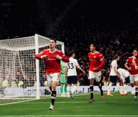 AG真人-民众尖叫！C罗帽子戏法领衔：尤文图斯大胜(c罗帽子戏法 尤文客场取胜)